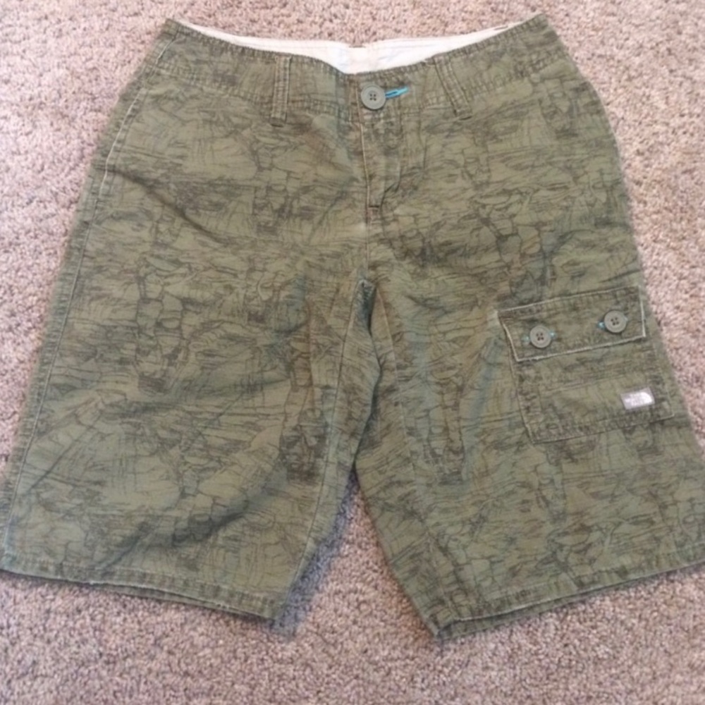 Women’s The North Face Long Camo Cargo Shorts.